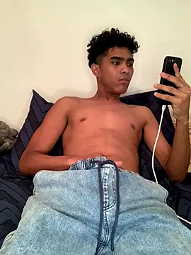 Snapshot of Ryan-hot chatting on September 16, 7:59 pm Ryan-hot online show from September 16, 7:59 pm