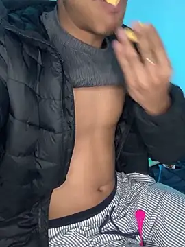 Snapshot of Ryan-hot chatting on January 26, 9:51 pm Ryan-hot online show from January 26, 9:51 pm