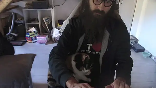 contemptumundi888 online show from October 18, 9:55 am