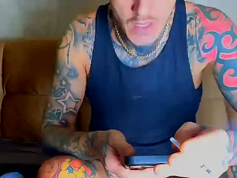 Snapshot of MentoXXL chatting on February 5, 6:59 pm MentoXXL online show from February 5, 6:59 pm