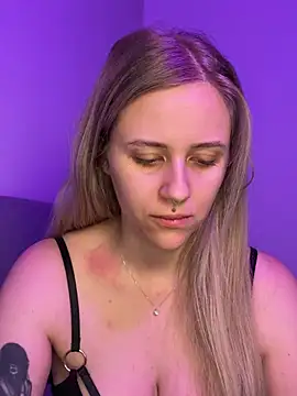 Snapshot of lunawolf21 chatting on January 16, 7:34 am lunawolf21 online show from January 16, 7:34 am