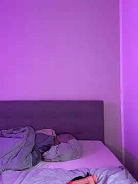 lunawolf21 online show from February 16, 9:15 am