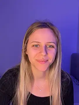 Snapshot of lunawolf21 chatting on February 11, 7:41 am lunawolf21 online show from February 11, 7:41 am