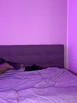 lunawolf21 online show from October 13, 6:26 am