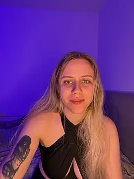 Snapshot of lunawolf21 chatting on March 4, 7:27 am lunawolf21 online show from March 4, 7:27 am