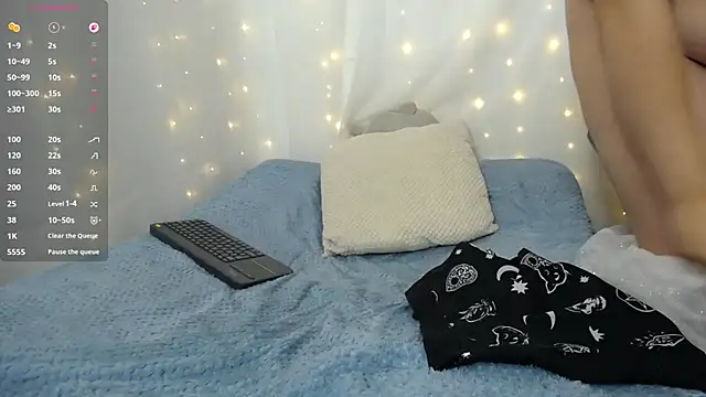 Niuk mei online show from January 31, 7:12 pm