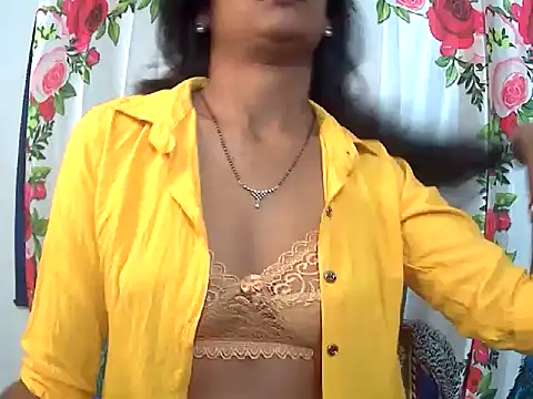 Snapshot of sexy_janu25 chatting on November 12, 1:04 pm sexy janu25 online show from November 12, 1:04 pm