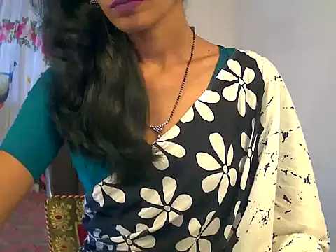 Snapshot of sexy_janu25 chatting on June 7, 6:29 am sexy janu25 online show from June 7, 6:29 am