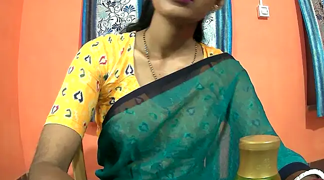Snapshot of sexy_janu25 chatting on March 18, 12:50 pm sexy janu25 online show from March 18, 12:50 pm