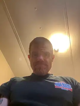 Snapshot of Jay81 chatting on February 19, 5:49 pm Jay81 online show from February 19, 5:49 pm