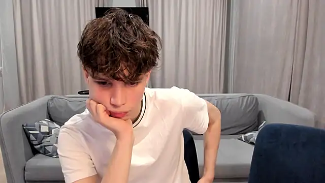 Im Shine Guy online show from December 6, 7:17 pm