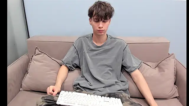 Im Shine Guy online show from October 18, 8:44 pm