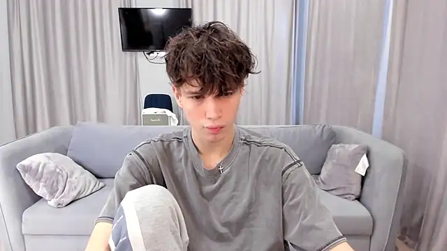 Im Shine Guy online show from December 24, 9:28 am