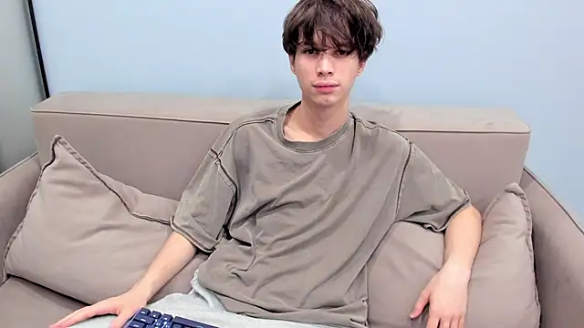 Im Shine Guy online show from December 5, 6:12 am