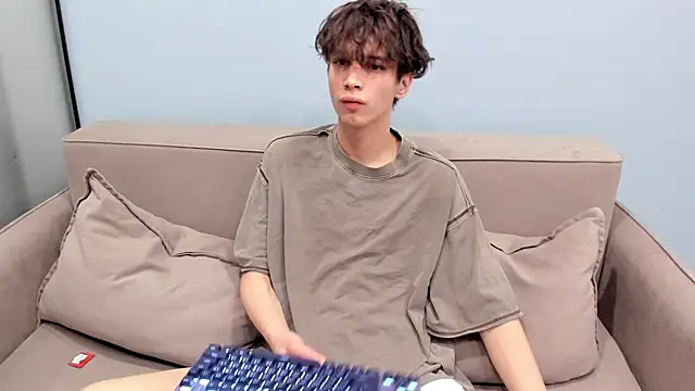 Im Shine Guy online show from December 3, 10:20 pm