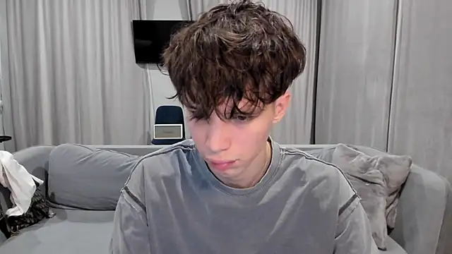 Im Shine Guy online show from December 11, 7:25 pm