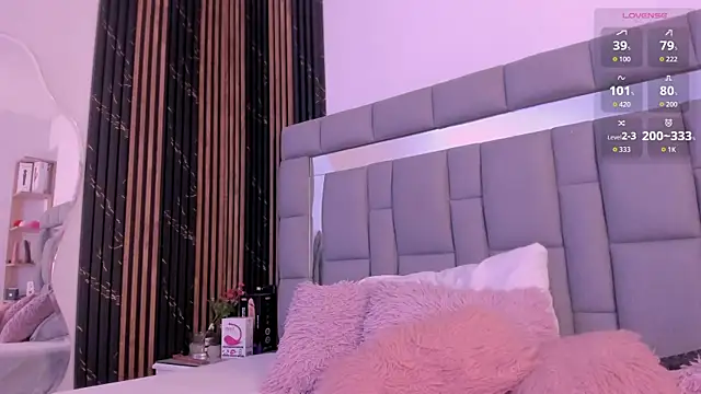 Snapshot of vivianne_scott chatting on November 5, 12:08 pm vivianne scott online show from November 5, 12:08 pm