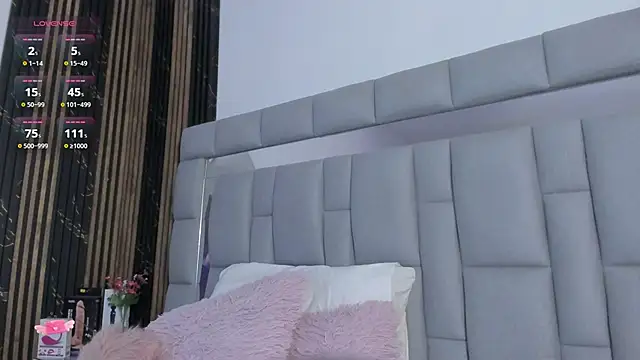 Snapshot of vivianne_scott chatting on November 18, 12:19 pm vivianne scott online show from November 18, 12:19 pm