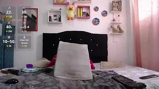 la gatabk  online show from February 22, 6:42 pm