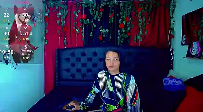 Sharon et Khloe12 online show from December 21, 4:52 am