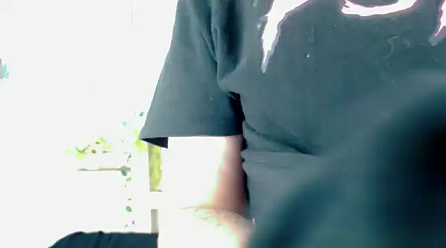 Sharon et Khloe12 online show from December 3, 9:39 pm