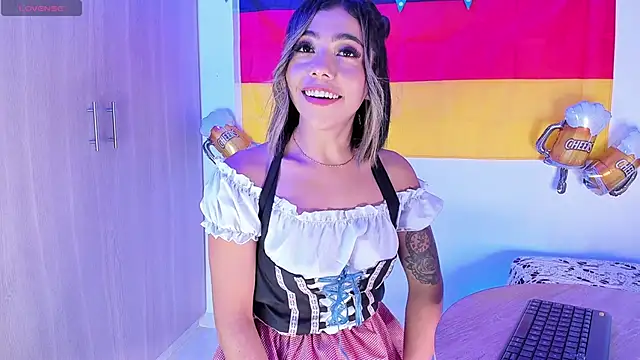 AndreaVelasco online show from October 1, 7:07 pm