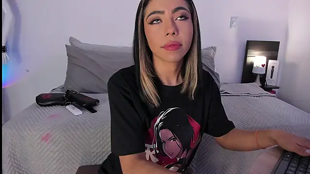 AndreaVelasco online show from March 22, 4:19 pm