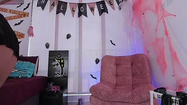 Snapshot of AndreaVelasco chatting on October 23, 6:28 pm AndreaVelasco online show from October 23, 6:28 pm