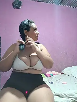 Snapshot of Milena1024 chatting on July 11, 1:17 am Milena1024 online show from July 11, 1:17 am
