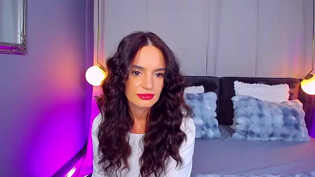 CarlaWhite online show from March 7, 4:30 am