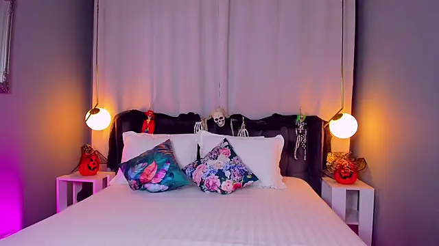 CarlaWhite online show from October 31, 4:31 am