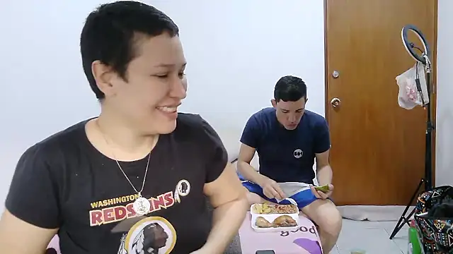 luxandracon23 online show from January 11, 9:44 pm