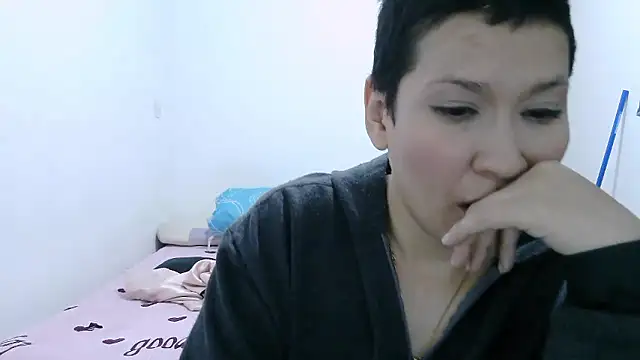 luxandracon23 online show from January 10, 8:42 am