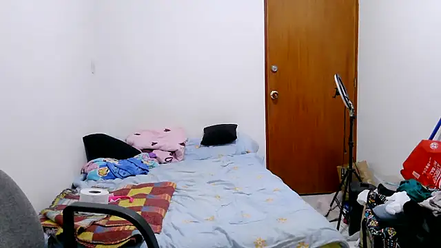 luxandracon23 online show from February 18, 4:21 am