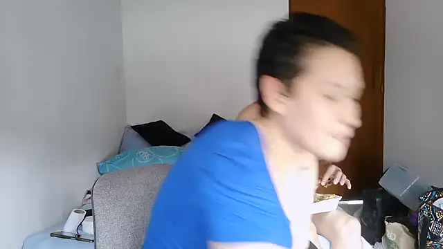 luxandracon23 online show from February 8, 5:21 pm