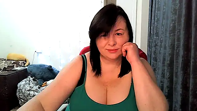 EmiliaLooo online show from January 12, 3:35 am