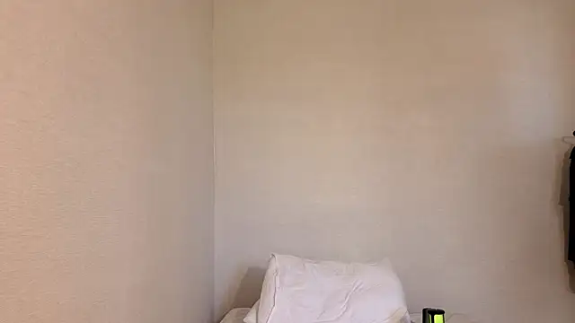 Snapshot of Aria_Blisss chatting on June 25, 5:12 am Aria Blisss online show from June 25, 5:12 am