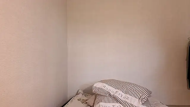Snapshot of Aria_Blisss chatting on July 6, 1:01 am Aria Blisss online show from July 6, 1:01 am