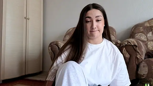 Aria Blisss online show from April 14, 2:38 am