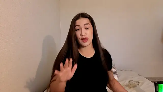 Snapshot of Aria_Blisss chatting on June 19, 12:27 am Aria Blisss online show from June 19, 12:27 am