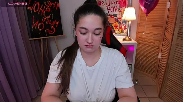 Snapshot of Aria_Blisss chatting on February 27, 4:57 am Aria Blisss online show from February 27, 4:57 am