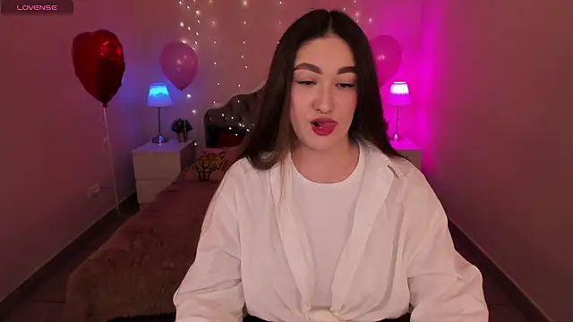 Snapshot of Aria_Blisss chatting on February 20, 10:48 pm Aria Blisss online show from February 20, 10:48 pm