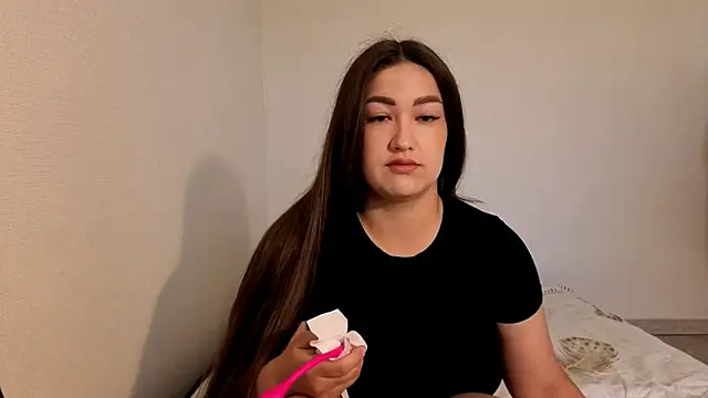 Snapshot of Aria_Blisss chatting on June 17, 1:16 am Aria Blisss online show from June 17, 1:16 am
