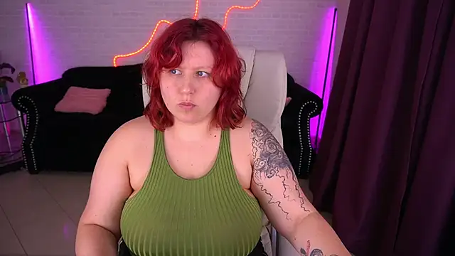 Snapshot of LiliyaMoon chatting on November 9, 8:40 am LiliyaMoon online show from November 9, 8:40 am