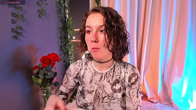 Snapshot of mind_game chatting on March 8, 5:38 am mind game online show from March 8, 5:38 am