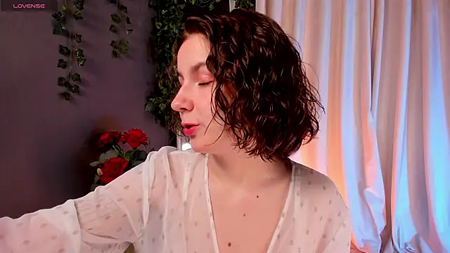 Snapshot of mind_game chatting on February 13, 5:58 am mind game online show from February 13, 5:58 am