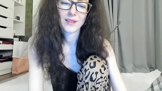 Baby Jewel online show from October 24, 10:25 am