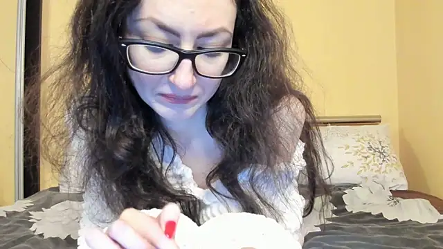 Baby Jewel online show from December 2, 11:34 am