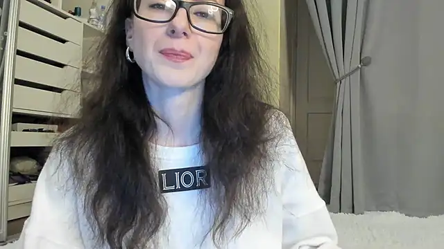 Baby Jewel online show from November 20, 11:11 am