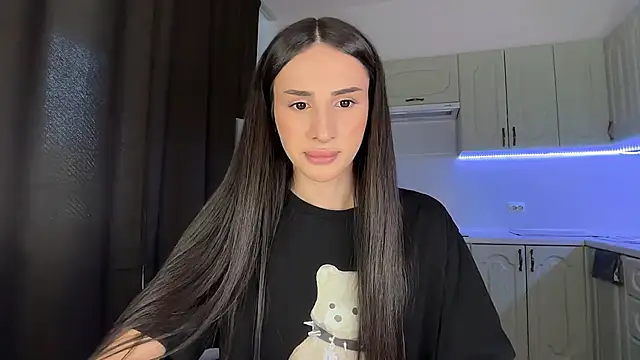 Kim Oberlin  online show from March 20, 10:49 am